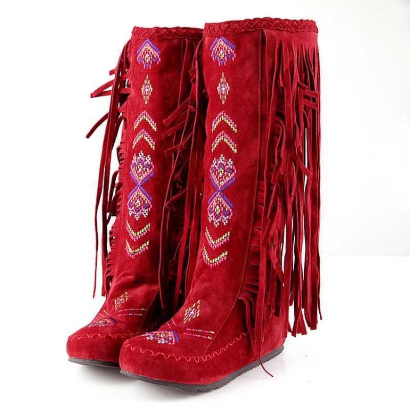 Botas con Borlas, Bordado Hech - Embroidery Designer reseña y precio