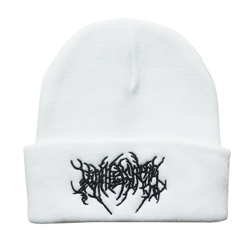 Gorro de punto con bordado de  - Embroidery Font Free reseña y precio